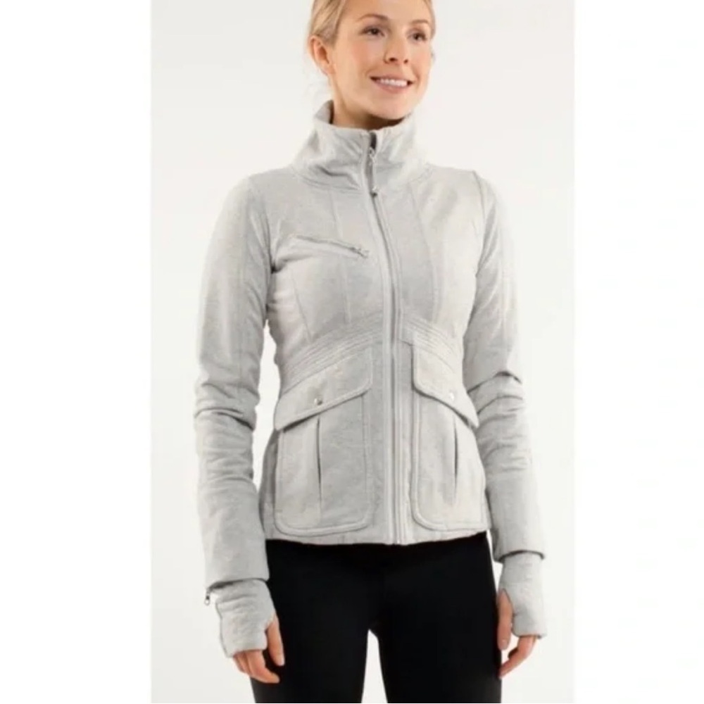 Lululemon It’s Happening Gray Funnel Neck Zip Front Cargo Pocket Jacket Size 12